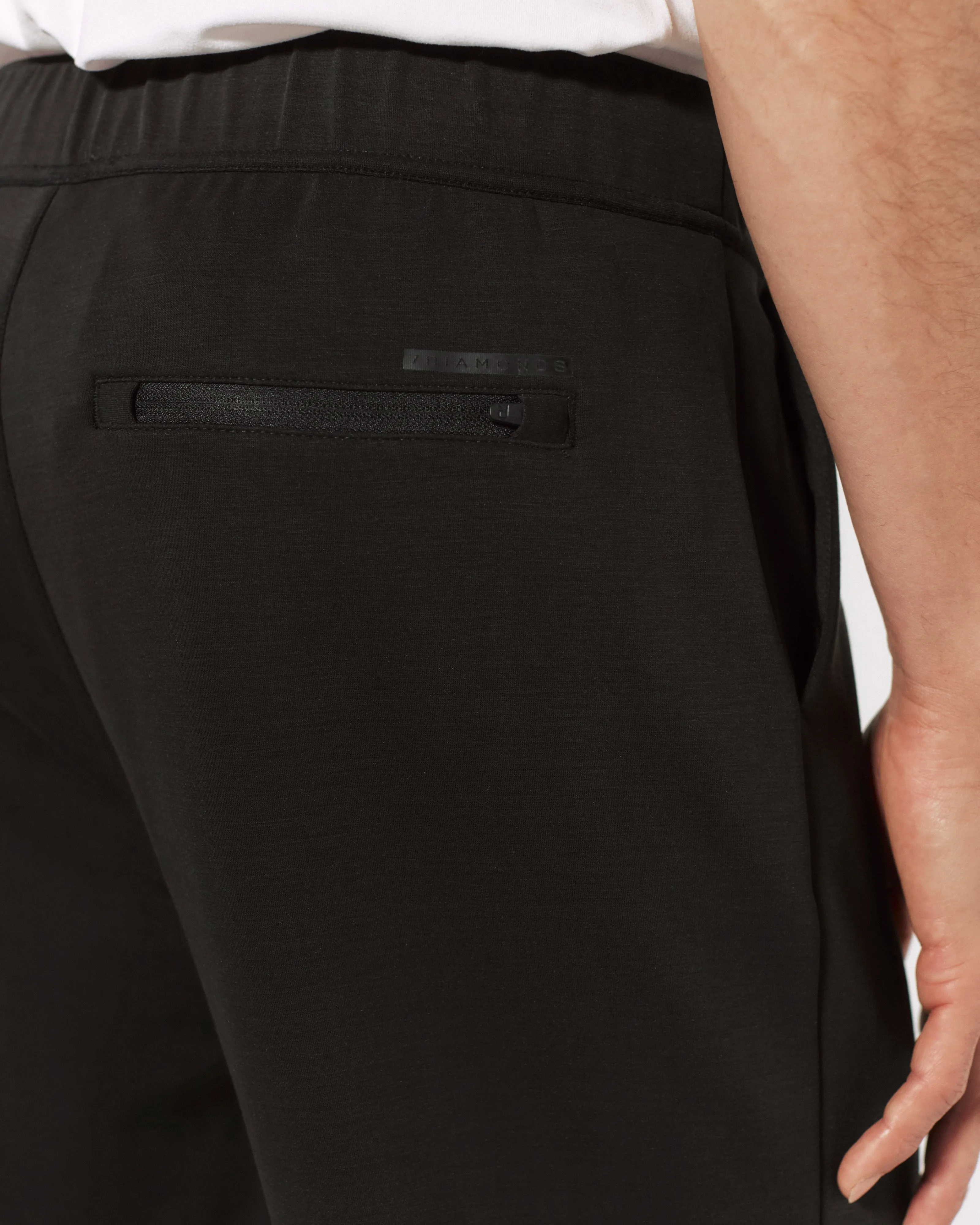 7DIAMONDS | REV™ Jogger in Black