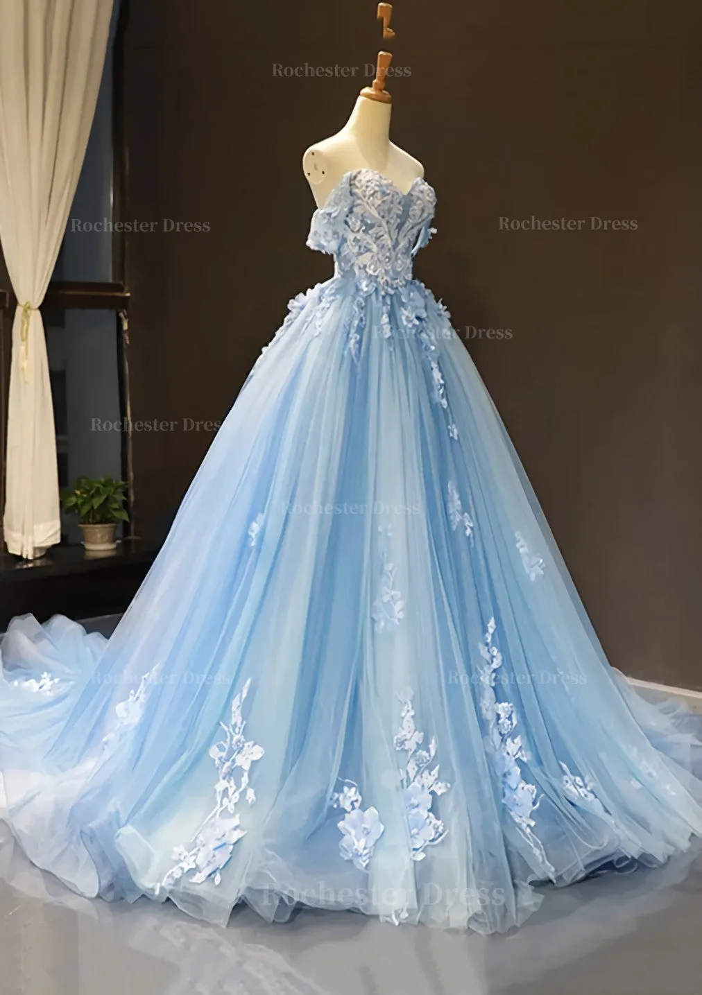 Ball Gown Off-the-Shoulder Sweep Train Tulle Prom Dress With Appliqued