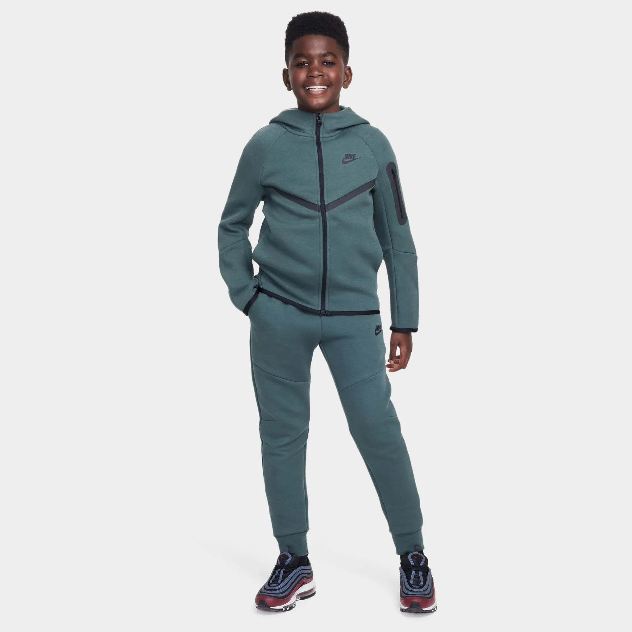 Nike Sportswear Junior Boys' Tech Fleece Jogger / Vintage Green