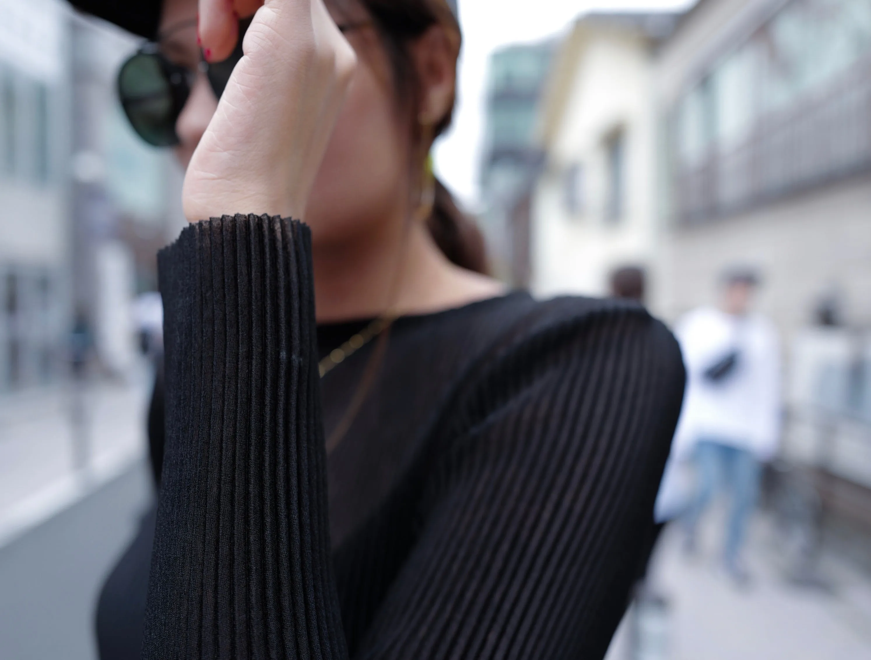 Pleated Sheer Top White/Black