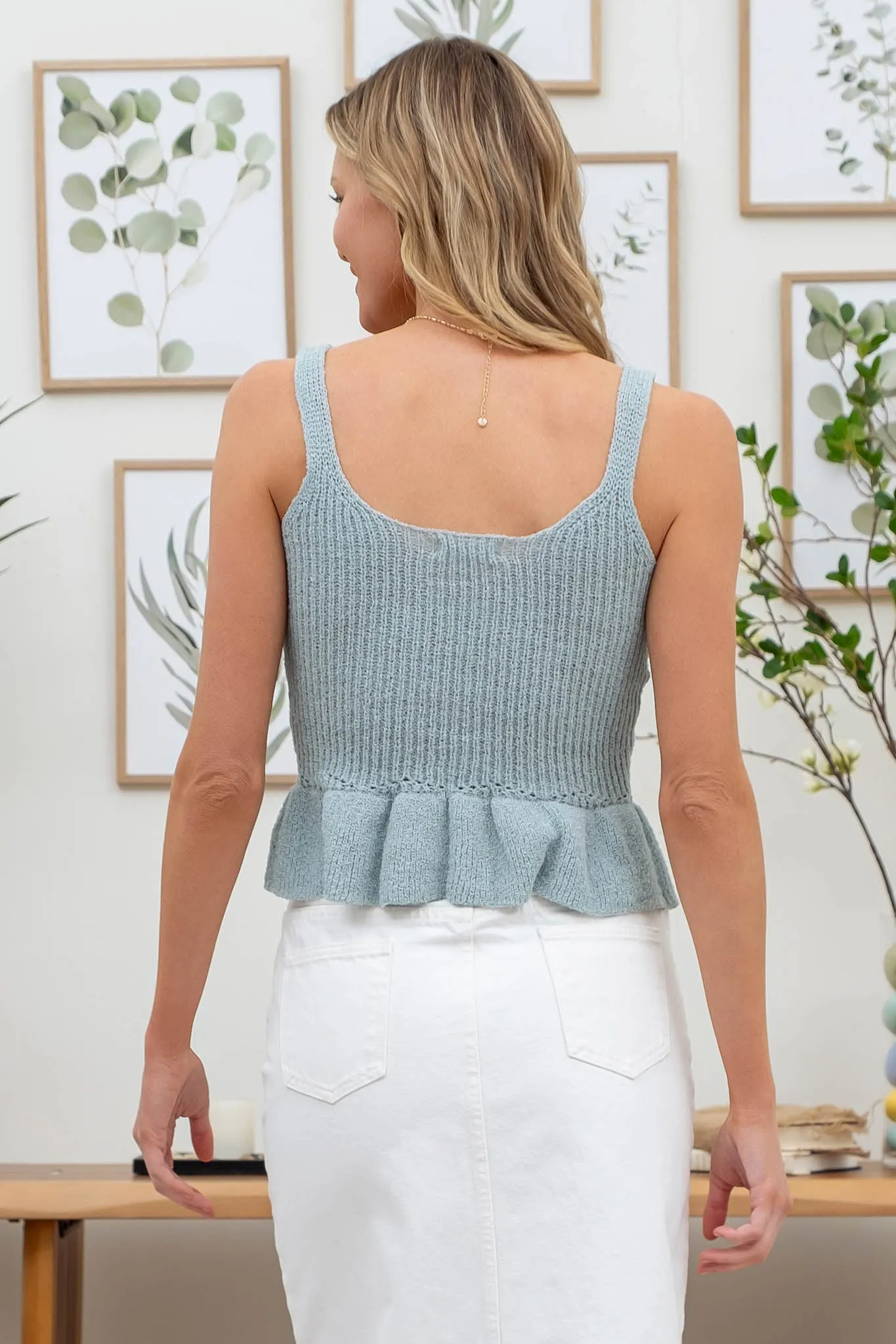 RUFFLE HEM SLEEVELESS SWEATER KNIT TOP