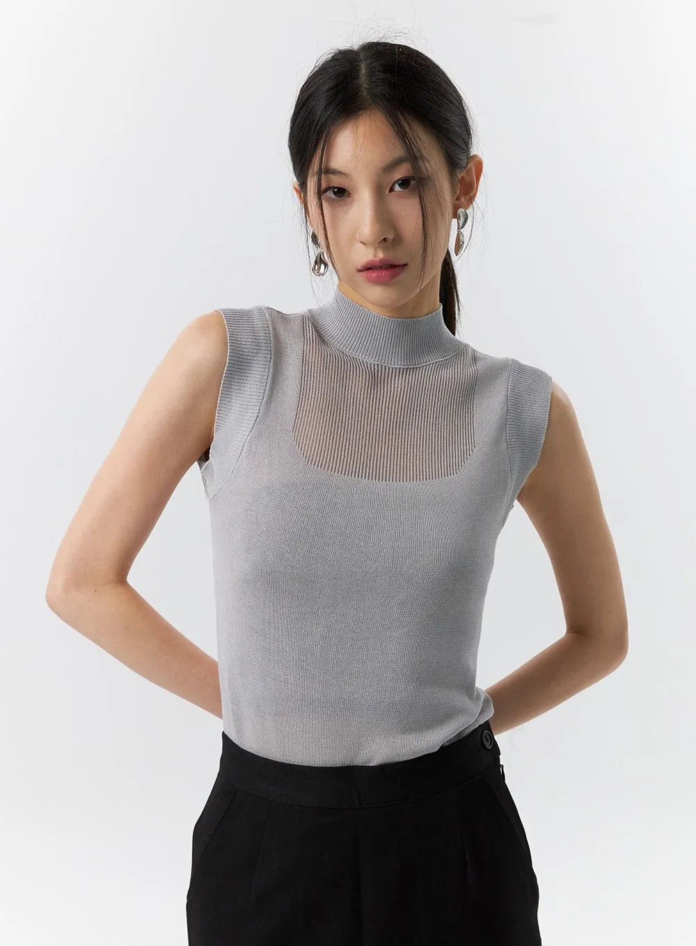 Sleeveless Knit Top IL321