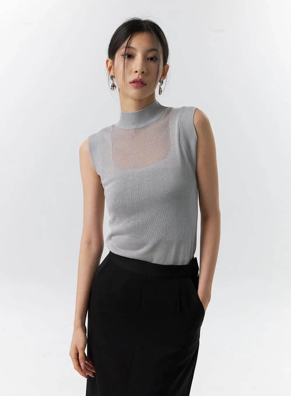 Sleeveless Knit Top IL321