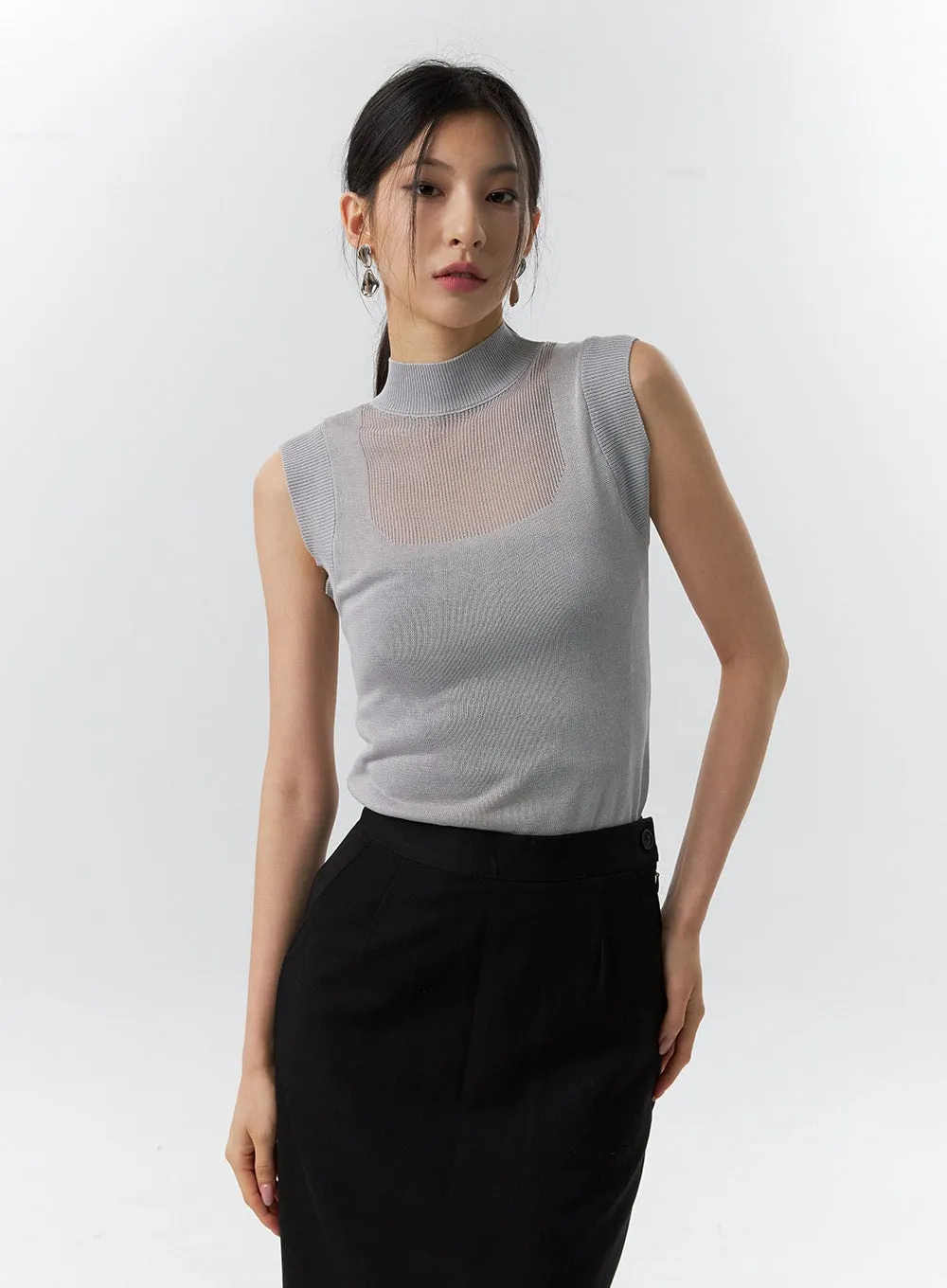 Sleeveless Knit Top IL321