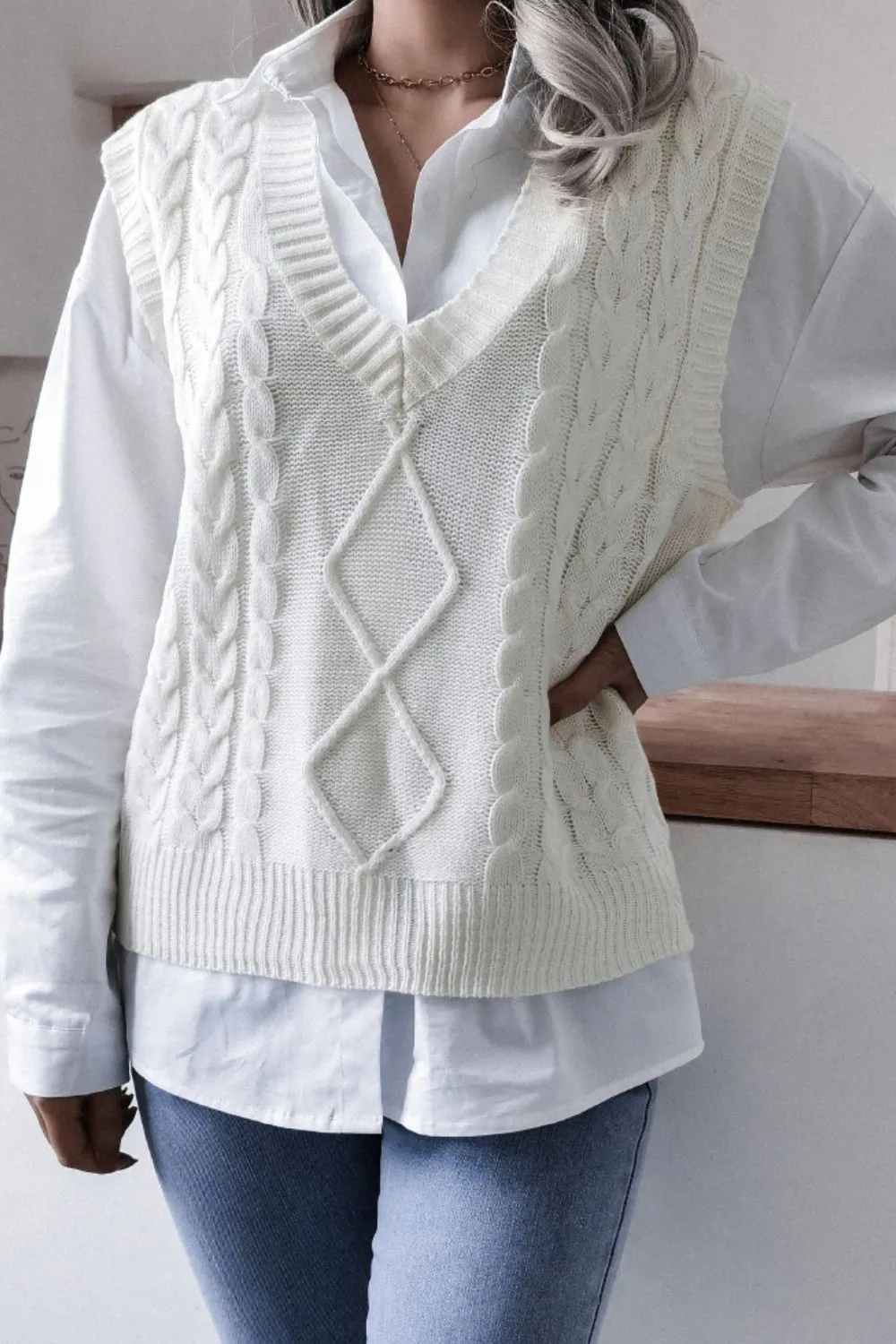 Women Cable-Knit Ribbed V-Neck Sweater Vest