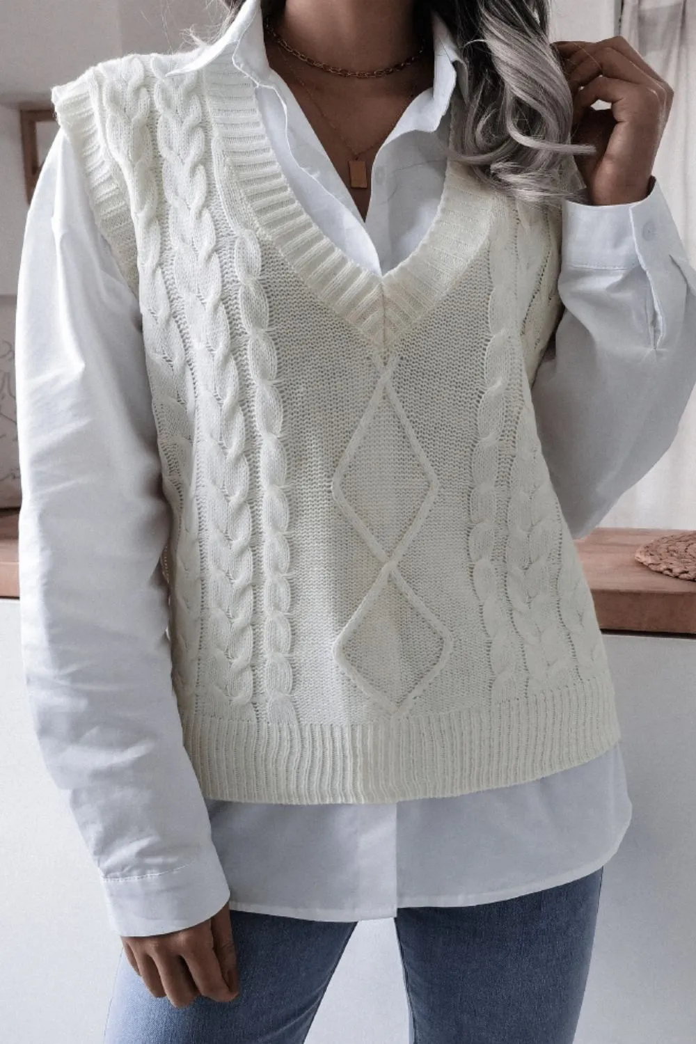 Women Cable-Knit Ribbed V-Neck Sweater Vest